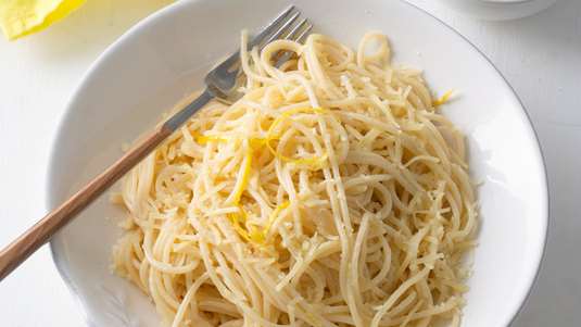 Μακαρονάδα με Λεμόνι