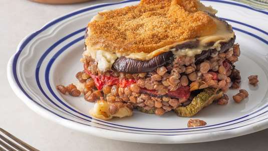 Μουσακάς με Κόκκινες Φακές