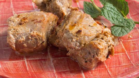 Αρνί με Γιαούρτι και Δυόσμο