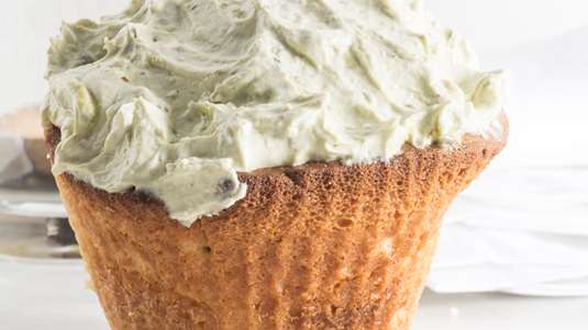 Cupcakes με Κολοκυθάκια και Γλάσο με Πέστο