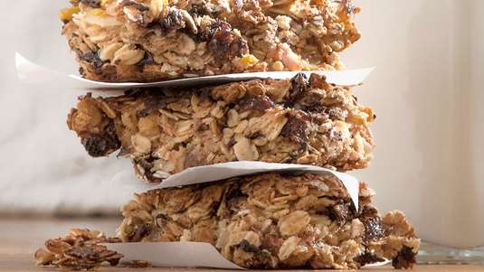 Μπάρες με Ταχίνι και Μήλο