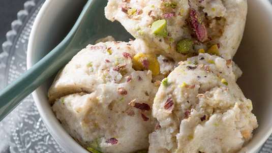 Παγωτό με Μπισκότα και Φιστίκια