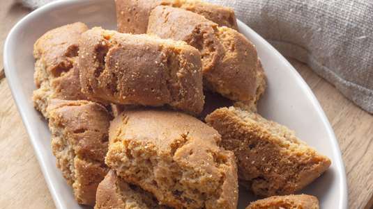 Παξιμαδάκια με Αμύγδαλα και Γιαούρτι