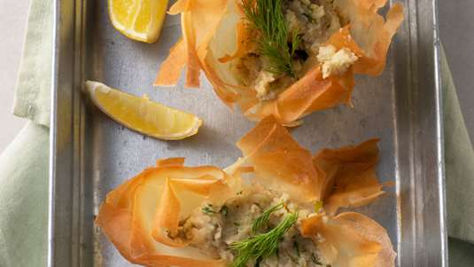 Φωλιές από Φύλλο Κρούστας με Πουρέ Αγκινάρας α λα Πολίτα