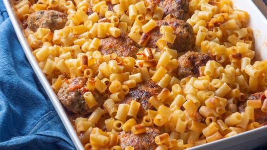 Γιουβέτσι Κεφτεδάκια με Κοφτό Μακαρονάκι