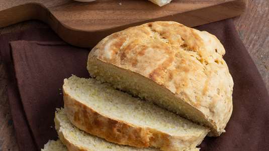 Ψωμί με Μουστάρδα, Παρμεζάνα και Πατάτα