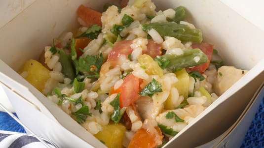 Γλυκόξινο Κοτόπουλο με Φασολάκια και Ρύζι