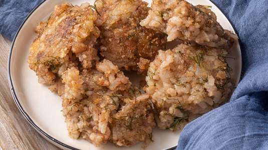 Κροκέτες Ρυζιού με Κόκκινες Φακές και Μυρωδικά