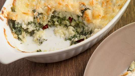 Σουφλέ με Ανθότυρο, Λιαστές Ντομάτες, Σπανάκι και Αρωματικά