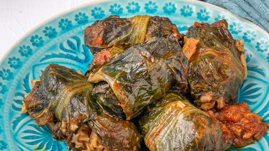 Σεσκουλοντολμάδες με Θαλασσινά