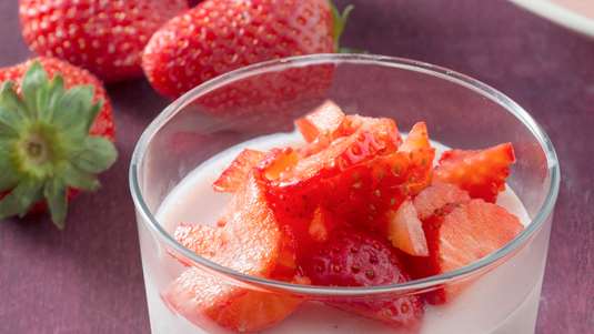 Πανακότα με Φράουλες και Γιαούρτι