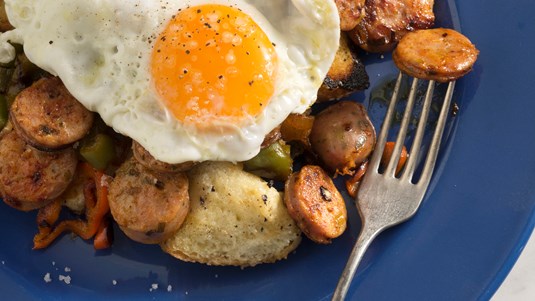 Ισπανικό Σαγανάκι με Λουκάνικα