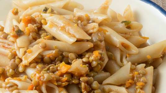 Μακαρόνια με Νηστίσιμη Σάλτσα 