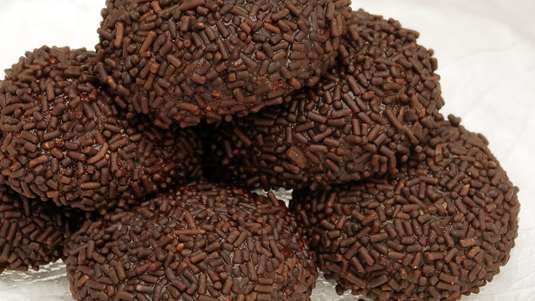 Τρουφάκια Γάλακτος με Μπισκότα