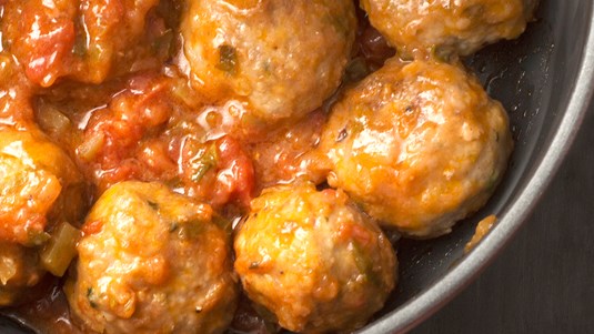 Κεφτεδάκια Ψαριού σε Γλυκόξινη Σάλτσα