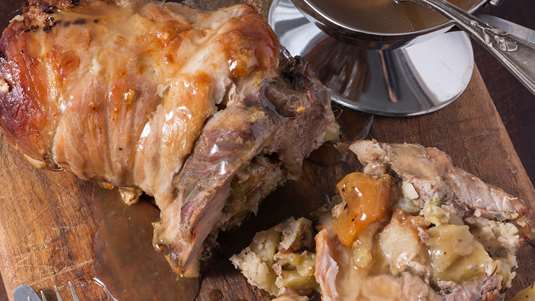 Χοιρινό με Μήλα και Σάλτσα Ουίσκι