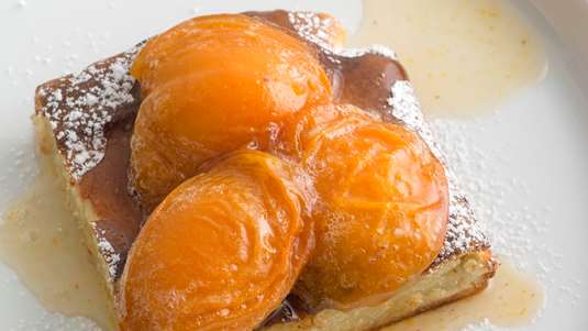 Γιαουρτόπιτα με Ελαιόλαδο και Βερίκοκα