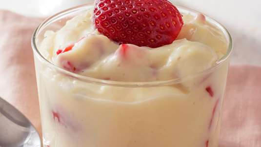 Μους Λευκής Σοκολάτας με Φράουλες