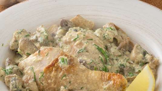 Κοτόπουλο Φρικασέ με Μανιτάρια