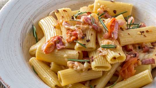 Ριγκατόνι με Πανσετάκια, Ντοματίνια και Μοτσαρέλα