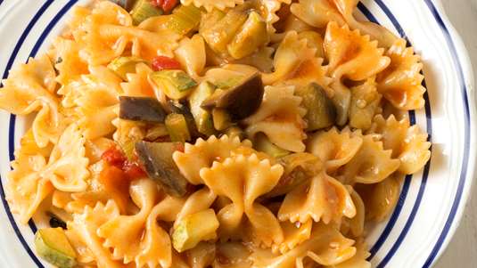 Φαρφάλες με Καπονάτα