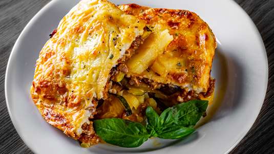 Μελιτζανόπιτα με Μανιτάρια και Καρύδια