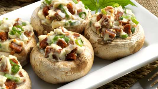 Μανιτάρια Γεμιστά με Κιμά και Τυρί