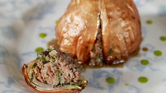 Γεμιστά Κρεμμύδια με Κιμά