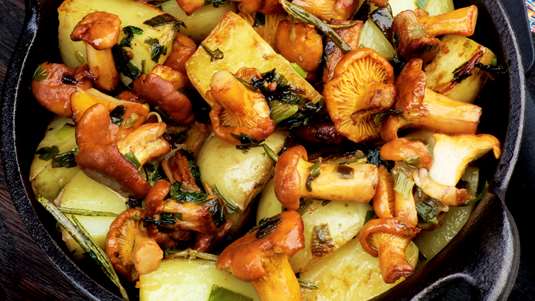 Πατάτες στο Φούρνο με Μανιτάρια και Λαχανικά