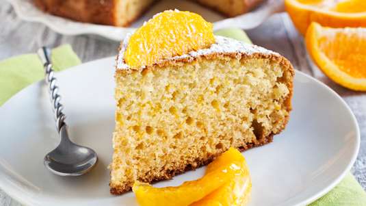 Κέικ Πορτοκάλι με Γιαούρτι και Μπισκότα