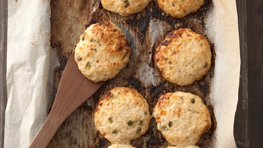 Μπιφτεκάκια Κοτόπουλου με Φρέσκα Μυρωδικά