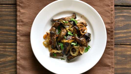 Συκώτι σε Σάλτσα Κρασιού