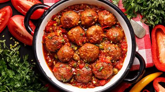 Κεφτεδάκια Φούρνου με Σάλτσα