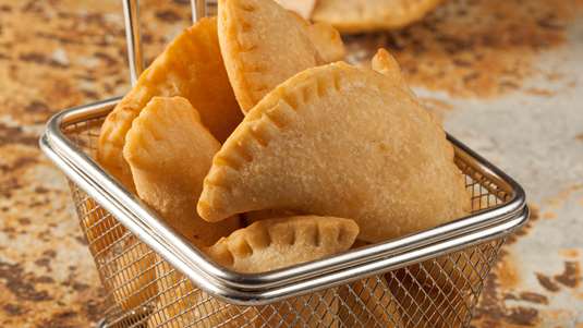 Καλτσούνια με Λευκά Τυριά