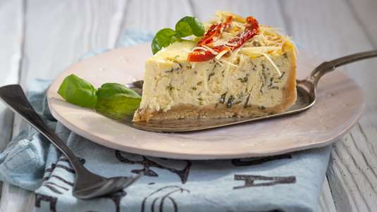 Αλμυρό και Δροσερό Cheesecake με Αγγούρι