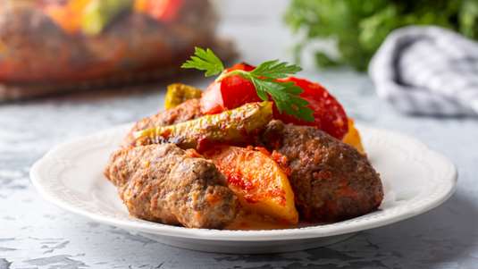 Σουτζουκάκια με Ελιές