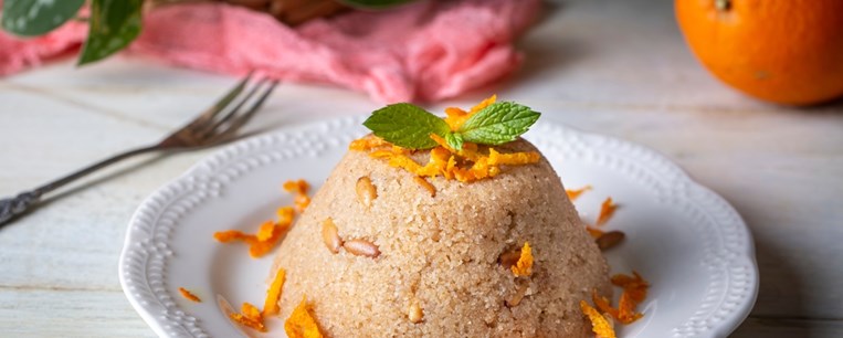 Χαλβάς σιμιγδαλένιος με πορτοκάλι