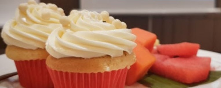 Μάφινς με καρπούζι και κρέμα κακάο