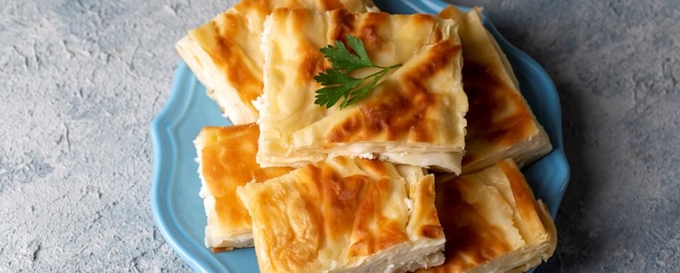 ΤΥΡΟΠΙΤΑ ΜΕ ΓΡΑΒΙΕΡΑ
