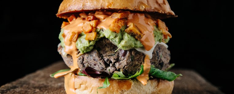 ΜΕΞΙΚΑΝΙΚΟ BURGER ΜΕ ΑΒΟΚΑΝΤΟ