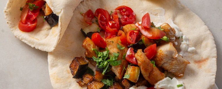 ΠΙΤΟΥΛΕΣ ΜΕ ΚΟΤΟΠΟΥΛΟ ΜΕΛΙΤΖΑΝΕΣ ΚΑΙ ΓΙΑΟΥΡΤΙ