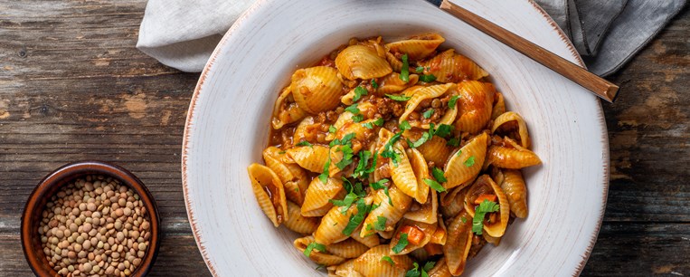 ΣΟΥΠΑ ΜΕ ΚΙΜΑ ΚΑΙ ΦΑΚΕΣ