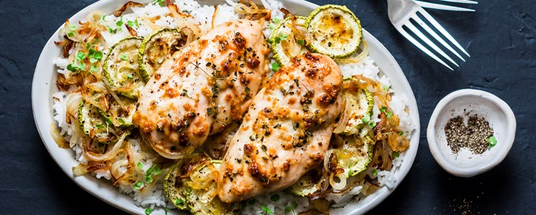 ΚΟΤΟΠΟΥΛΟ ΜΕ ΡΥΖΙ ΣΤΟ ΦΟΥΡΝΟ