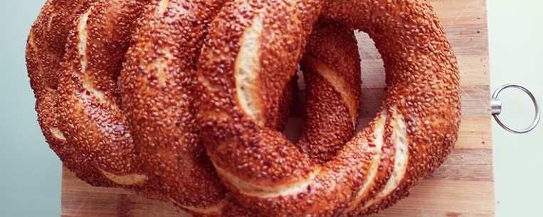 ΓΛΥΚΑ ΚΟΥΛΟΥΡΙΑ ΜΕ ΣΟΥΣΑΜΙ