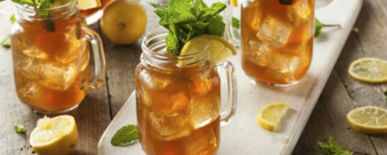 Cocktails Angostura bitters... και μύρισε άνοιξη