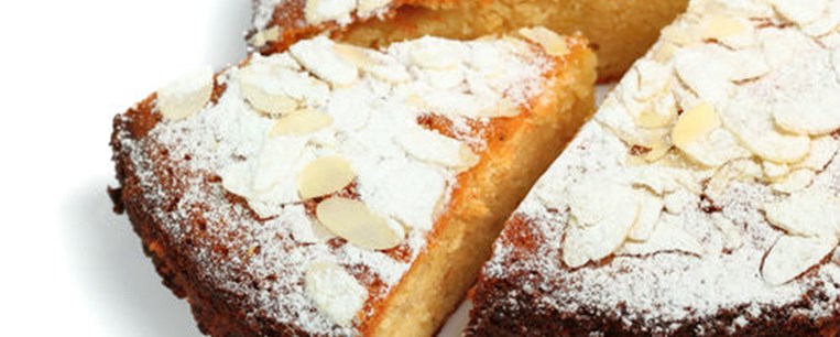 Βασιλόπιτα vegan με μπαχαρικά, γάλα αμυγδάλου και ελαιόλαδο