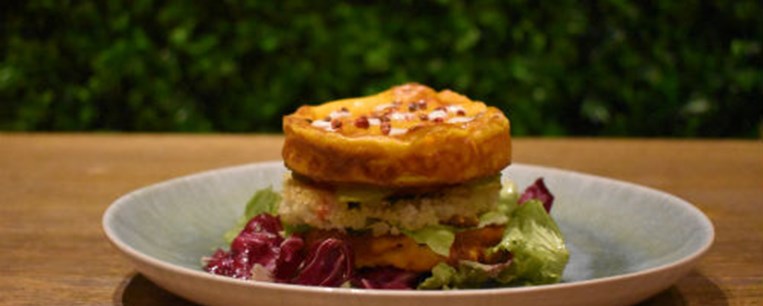 Veggie kinoa burger