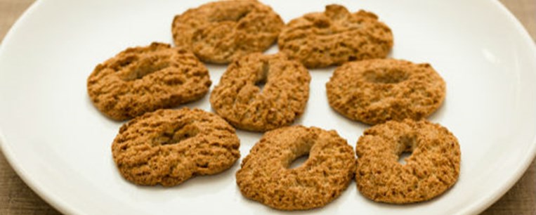 Vegan κουλουράκια κανέλας με γάλα αμυγδάλου