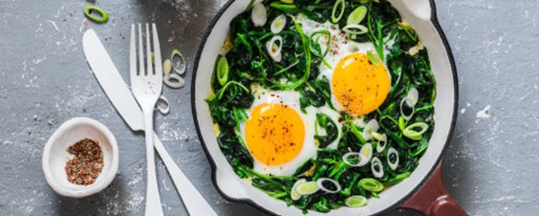 Χόρτα με τηγανητά αβγά (Shakshuka)