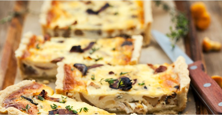 ΤΥΡΟΠΙΤΑ ΧΩΡΙΣ ΦΥΛΛΟ ΜΕ ΜΑΝΙΤΑΡΙΑ